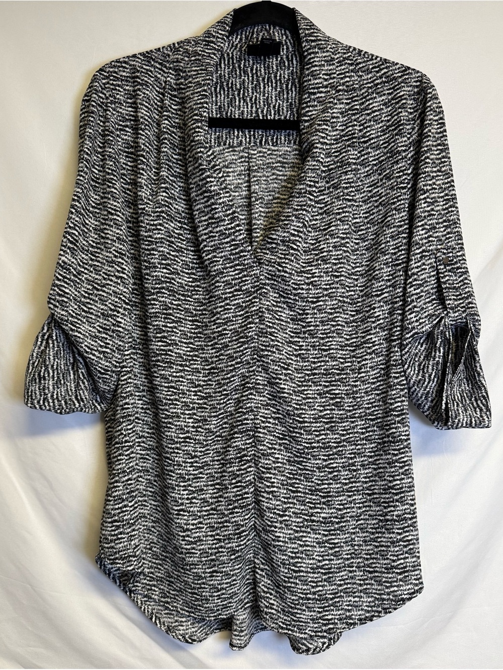 Mossimo Supply Co. Black & White Textured V-Neck Tunic